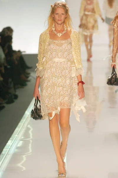 Look 8